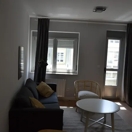 Inmoinsuas Yoana Apartment Sarria
