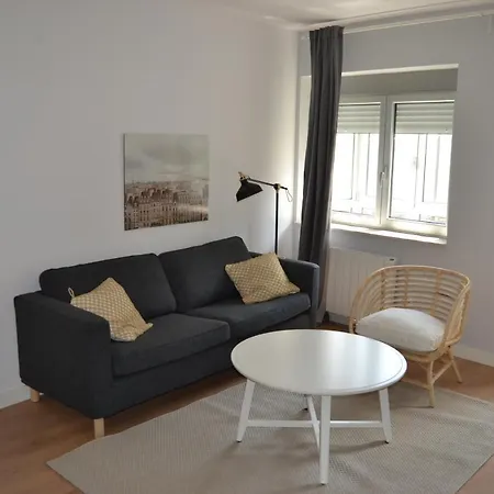 Apartment Inmoinsuas Yoana *